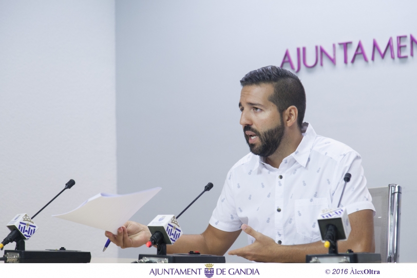 El PP de Gandia afirma que el 90% de contrataciones municipales son a dedo