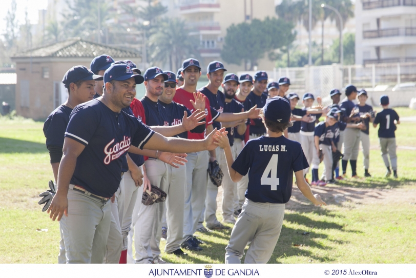 El Gandia Béisbol Club presenta su equipo con dos partidos