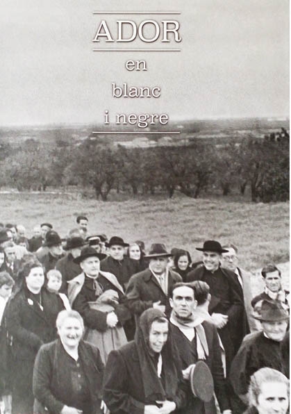 Ador presenta un libro con más de 300 fotografías sobre su historia