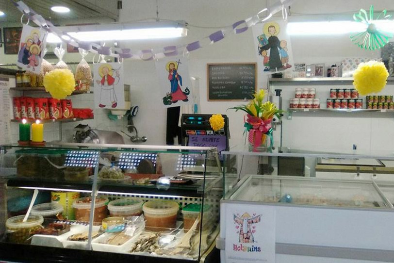 Un párroco de Oliva invita a vestirse de Santo y hacer frente al Halloween