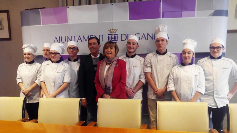 Gandia acoge 8 alumnos en prácticas de repostería de la ciudad de Laval