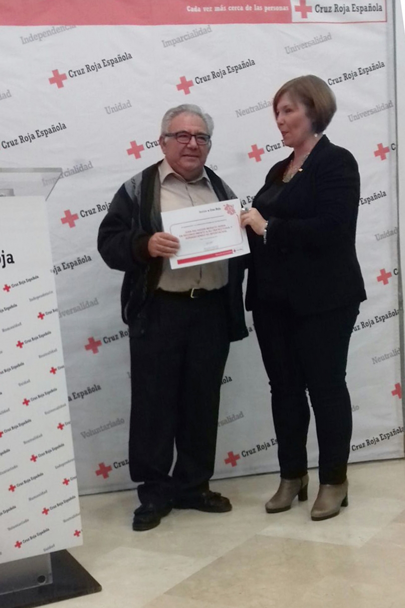 Juansa Morató: toda una vida dedicada a ayudar al prójimo en Cruz Roja Oliva
