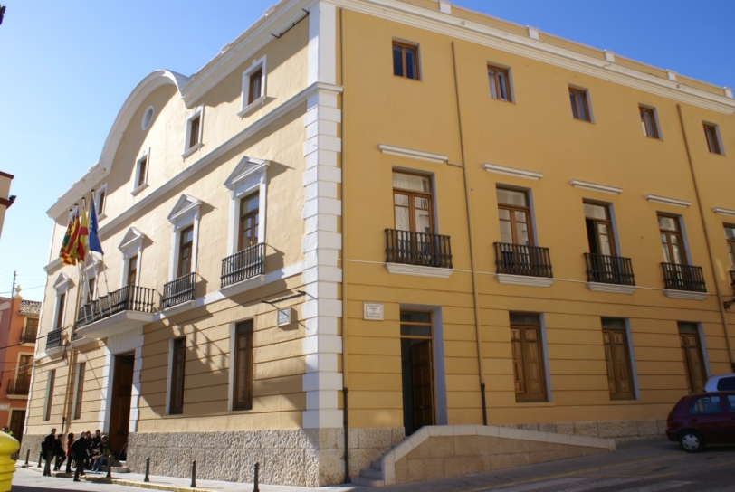 Los ediles del PSOE de Oliva no podrán acudir al pleno de las 9 de la mañana