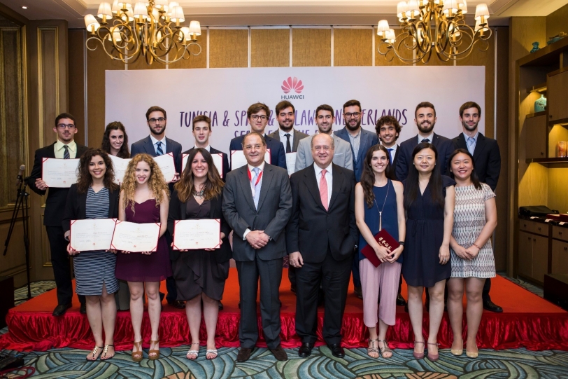 Un estudiante de Telecomunicaciones en Gandia es becado por Huawei