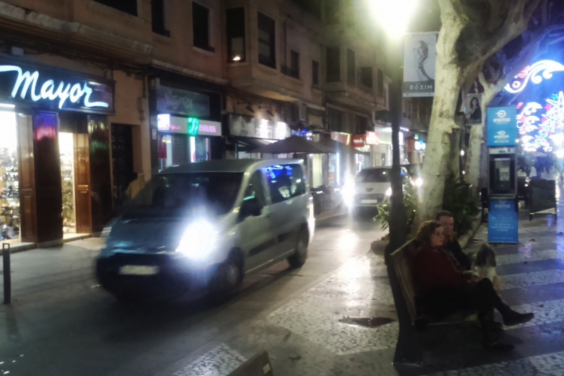 Cabreo, desastre y falta de civismo resumen el cierre al tráfico en Gandia