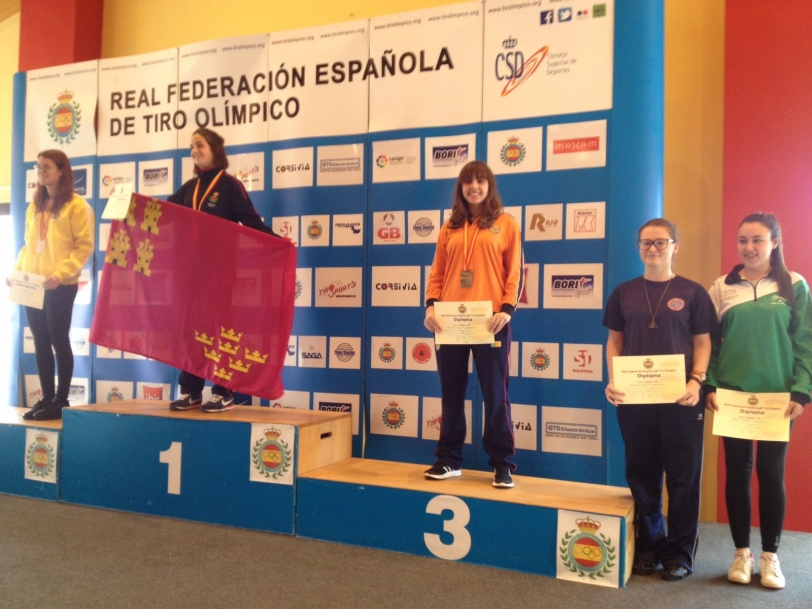 Deportista olivense clasificada por la RFEDETO