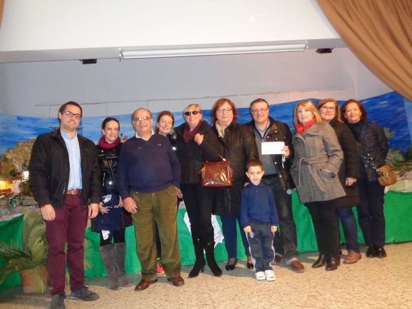 La Hermandad de la Santísima Cruz dona 1.500 euros para la Acción Social