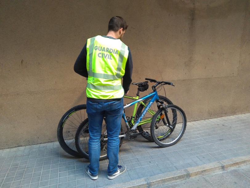 Dos detenidos por robar y receptar material de una casa de campo de Tavernes