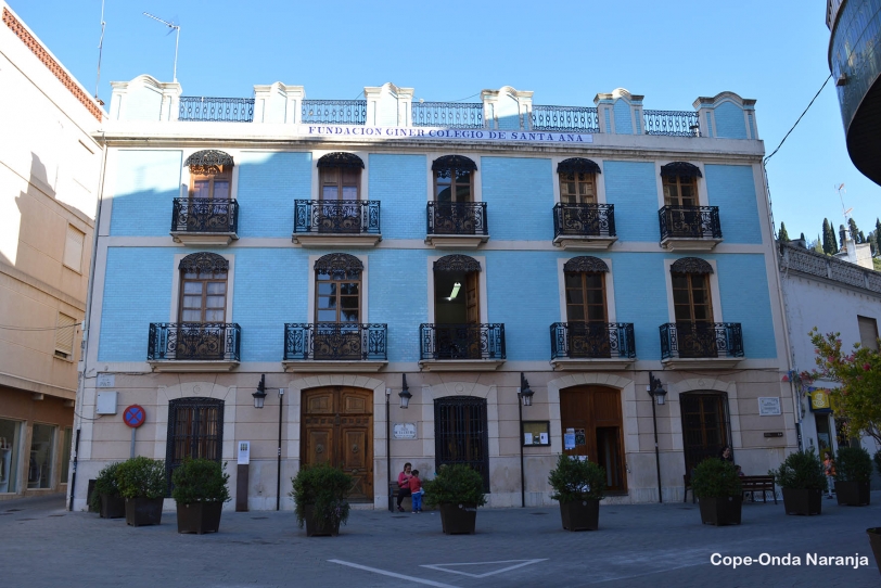 Agentes de la UDEF requisan documentación de unas obras en Villalonga