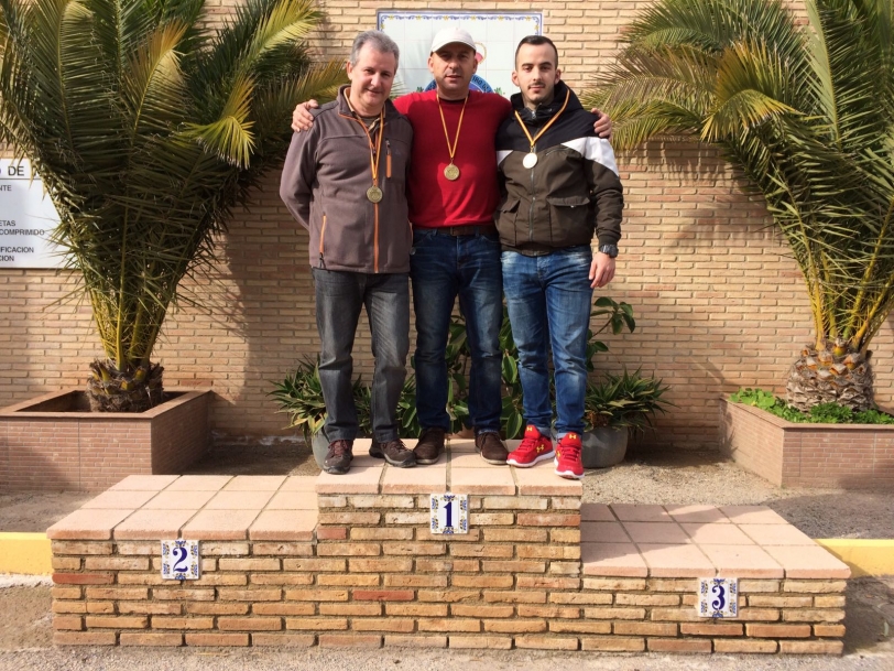 Triplete del Club de Tiro Olímpico de Oliva en el provincial de Náquera