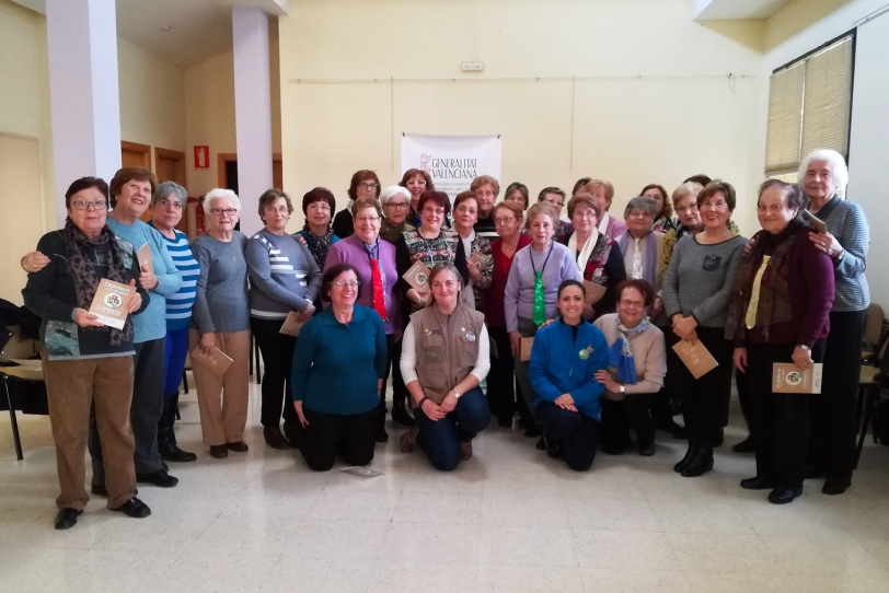 Casi cien mujeres en los talleres medioambientales de Tyrius, Oliva