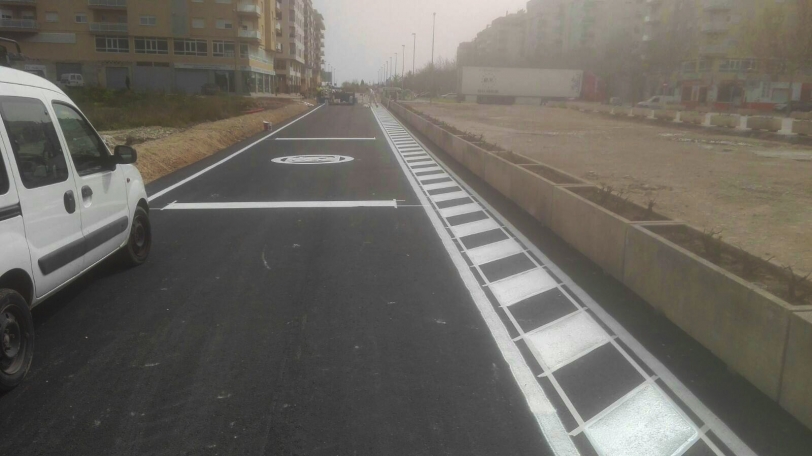 Oliva abre un vial que conecta el Paseo Gregori Maians con el sector 15