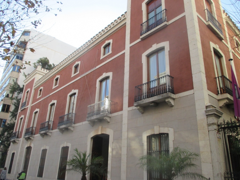 Premios a los mejores ninots de las secciones de las fallas de Gandia