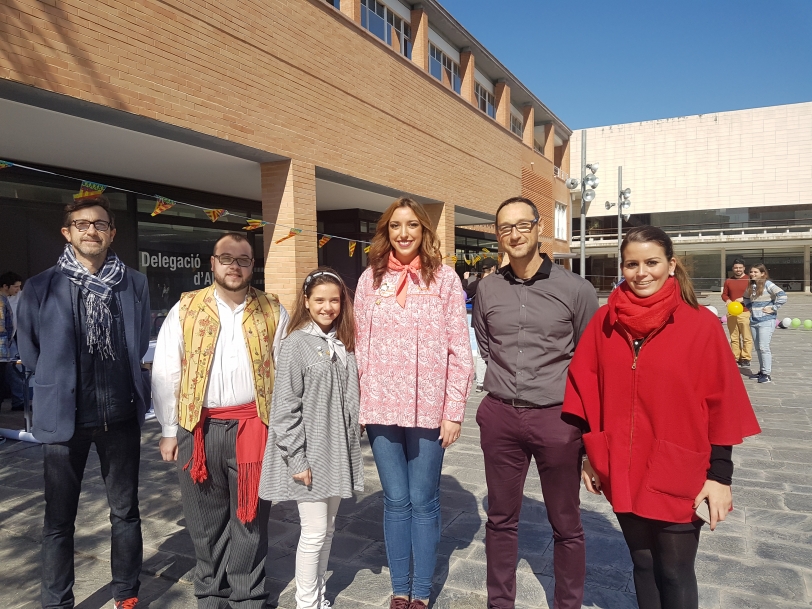 Las falleras de Gandia han visitado el Campus de Gandia de la UPV
