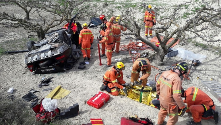 Dos niños pasan la noche con su padre muerto y su madre herida en Montixelvo