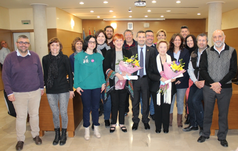 Tavernes rinde homenaje a las dos primeras concejalas del municipio