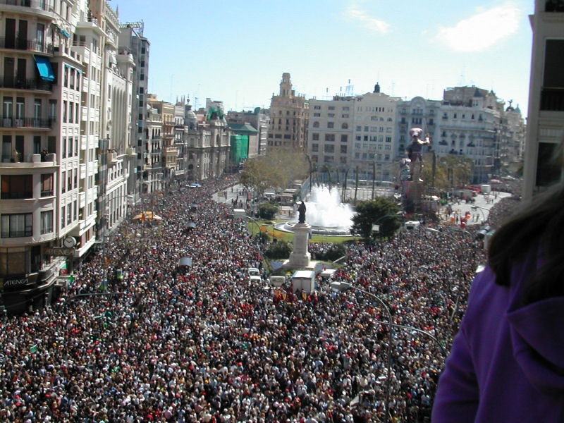 Gandia tiene un punto de información en les mascletaes de Valencia