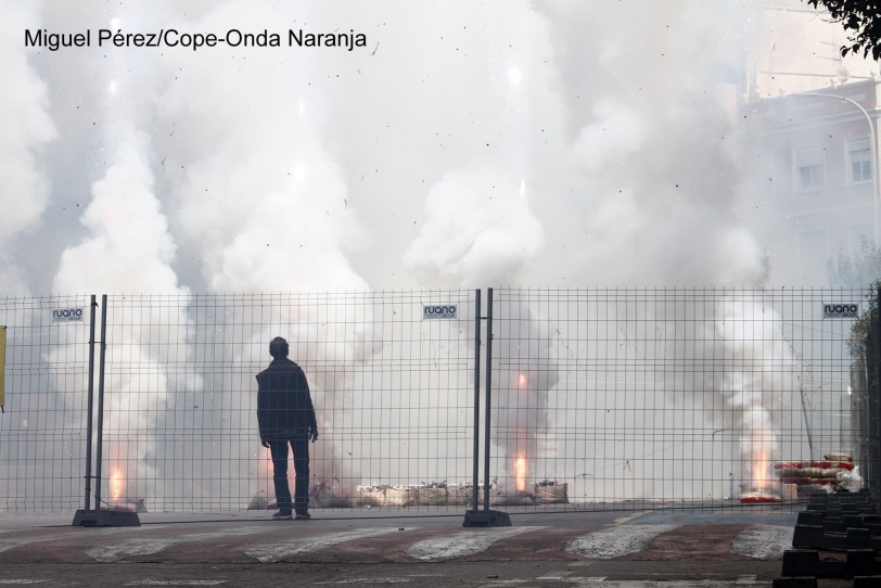 Seis atendidos por Cruz Roja y dos heridos en la mascletà de las Fallas