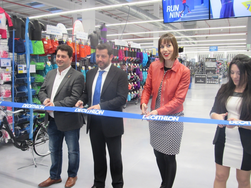 Decathlon inaugura su tienda en Gandia