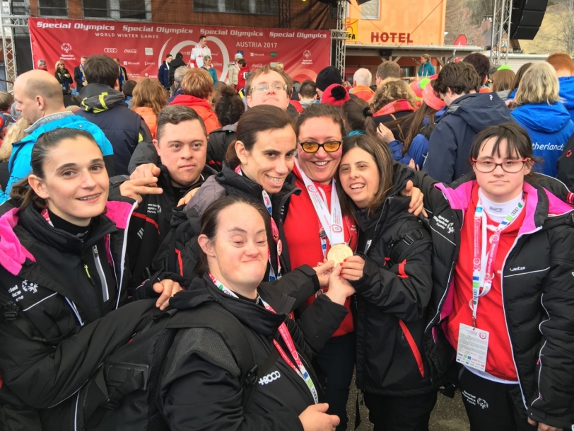 Las deportistas de la Fundación Espurna logran 5 medallas en Austria