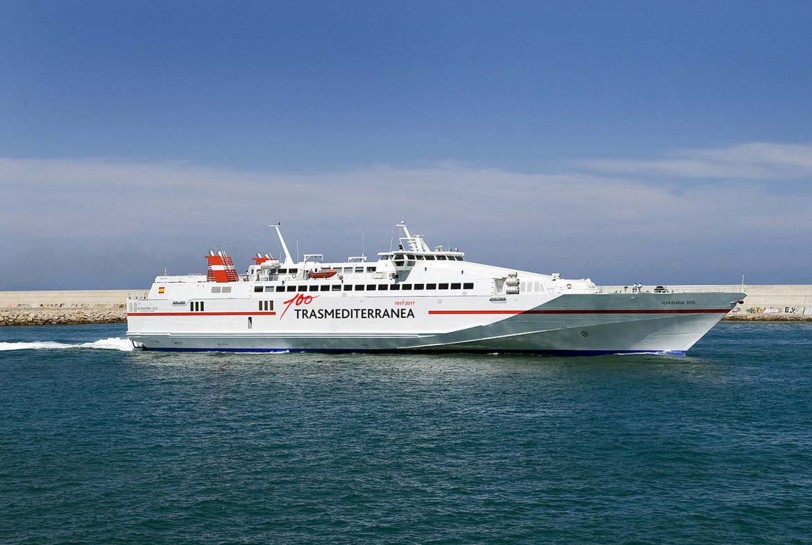 El ferry Almudaina Dos une Gandia e Ibiza en dos horas esta Semana Santa