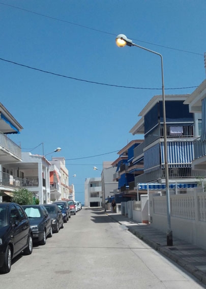 El PP de Oliva denuncia el malgaste de electricidad en la playa