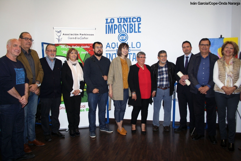 La Asociación de Parkinson Gandia La-Safor hace entrega del Tulipán de Oro