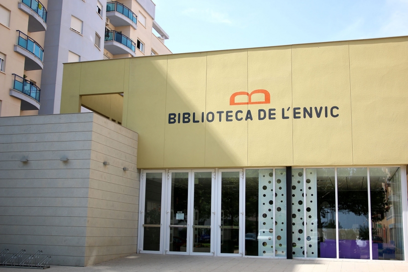 La biblioteca del Envic de Oliva amplía su horario durante esta  Pascua