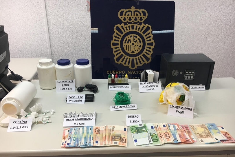 Cuatro personas detenidas en Gandia con un kilo de cocaína y 3.000 euros
