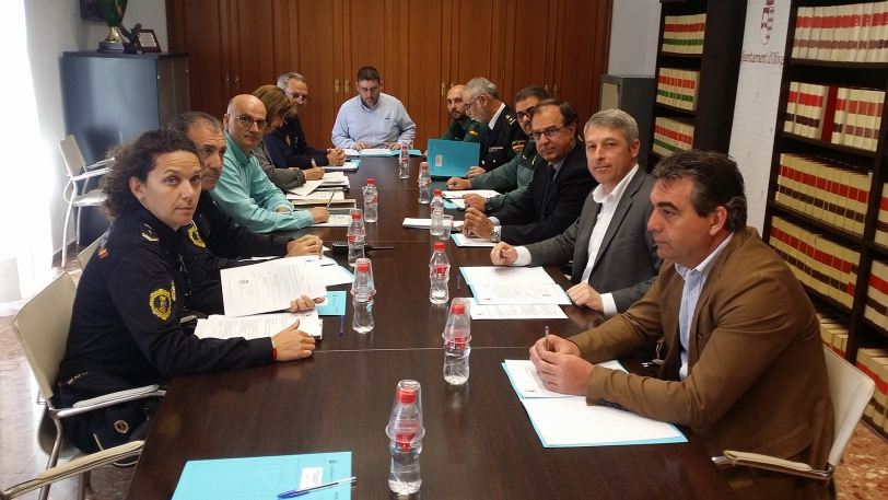 Oliva reúne a los mandos policiales en su Junta Local de Seguridad
