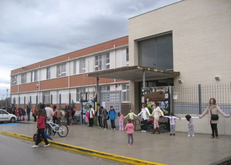 Compromís per Almoines denuncia el mal estado de la escuela