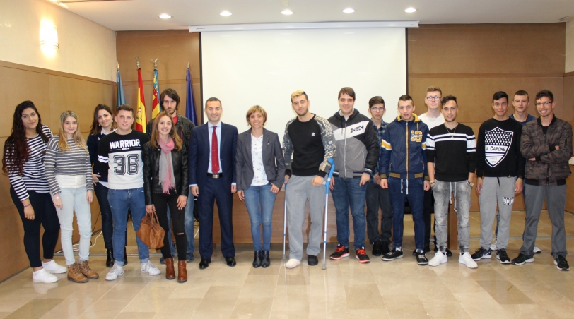 El Ayuntamiento de Tavernes contrata a 15 jóvenes en prácticas