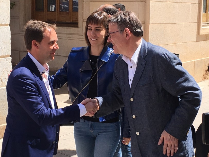 El President de la Generalitat apoya la Feria del Motor de Gandia