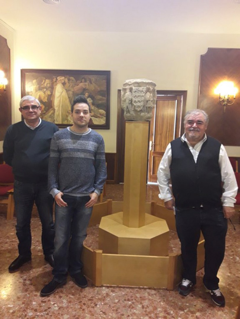 Una cruz trae de cabeza a Oliva por su rocambolesca adquisición