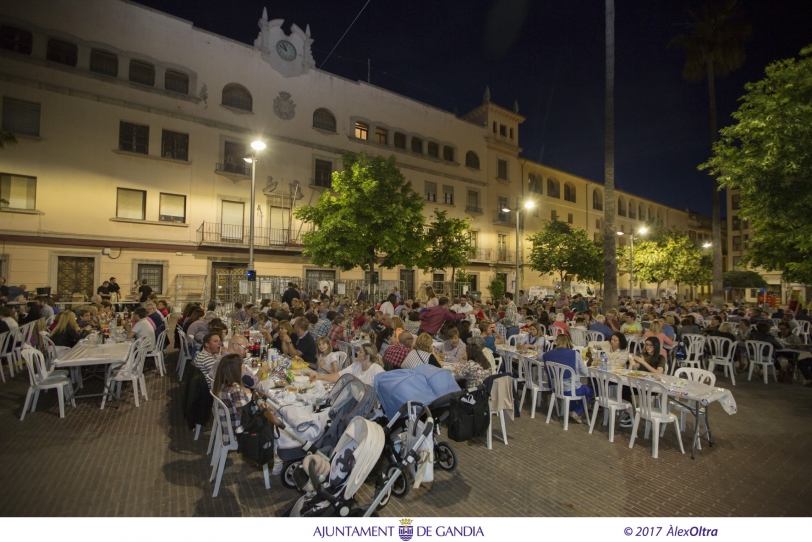 Las Hermandades de Gandia celebran la purificación de las Cruces de Mayo