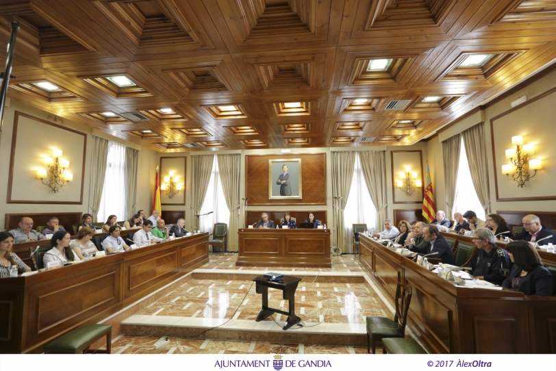 Trasmediterranea cifra el impacto económico del ferry a Ibiza en 6 millones