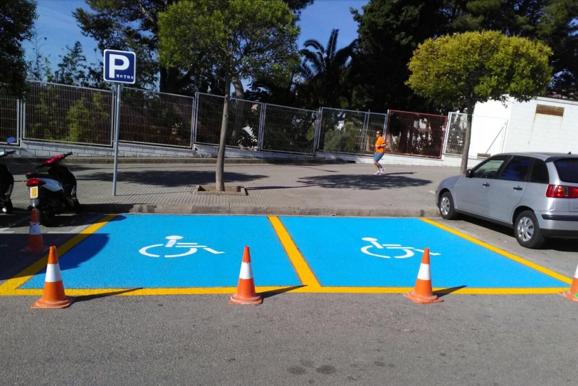 Gandia incrementa el aparcamiento para personas con movilidad reducida