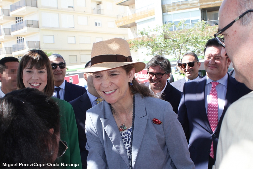 SAR Elena de Borbón preside en Gandia un taller para evitar ahogamientos