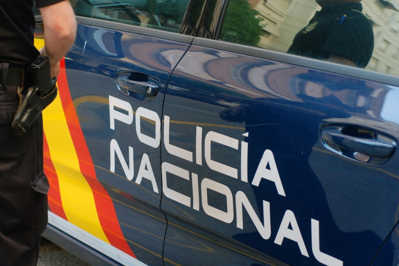 Detenido en Gandia un hombre que accedió a un local escalando por la fachada
