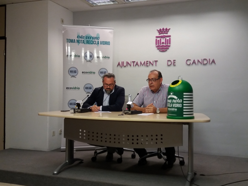 El sector hotelero de Gandia se vuelve a sumar a la campaña Ecovidrio 