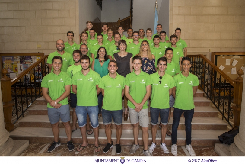 Recepción en la alcaldía al CC el Garbí por su permanencia en la categoría