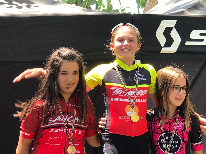 Fin de semana de éxitos de las ciclistas en edad escolar de La Safor