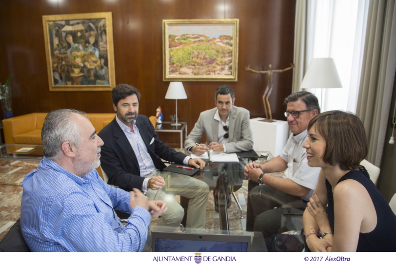 Gandia pide a Alcara que subrogue a todos los trabajadores del Náutico