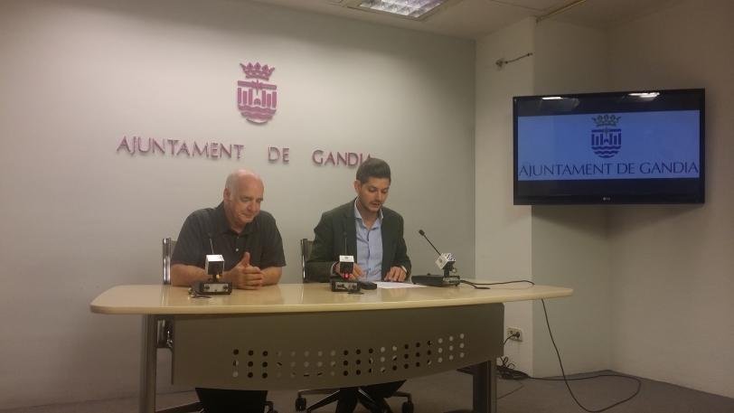 El Ayuntamiento instala 30 nuevos ordenadores en las bibliotecas de Gandia