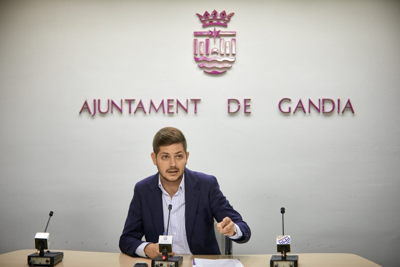 Gandia firma dos acuerdos que benefician el sector cultural y turístico