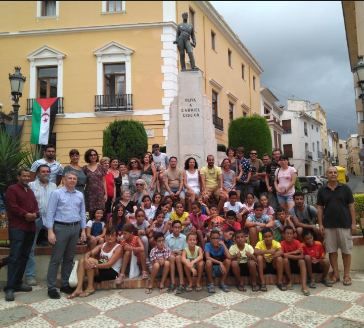 Oliva recibe a los niños y niñas del programa Vacances en Pau 2017