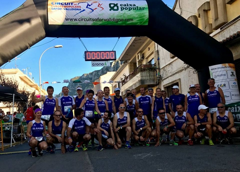 El Club de Córrer el Garbí se exhibe en la Cross de Barx con 7 medallas