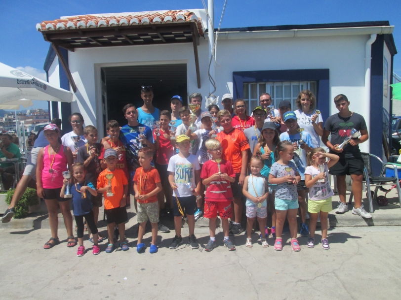 50 niños participan en el II Concurso Especial de Pesca del CDP Gandia