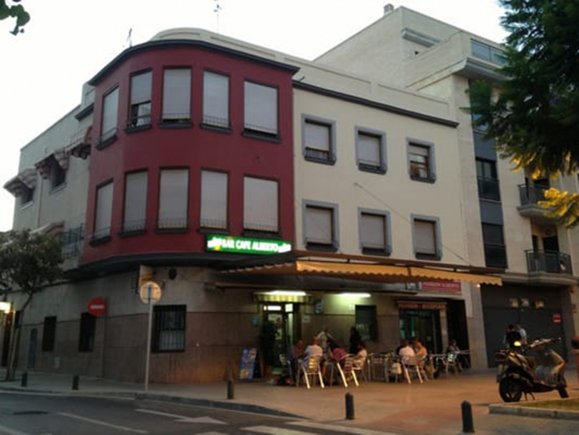 La reyerta del viernes no se produjo en la Pensión Alberto sino en la calle