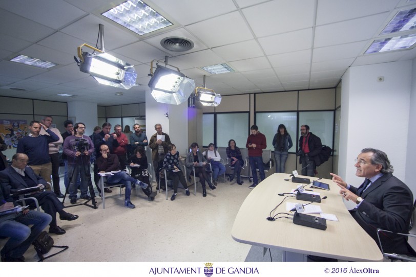 Torró: Palmer carece de credibilidad tras el suculento pacto y puede cambiar
